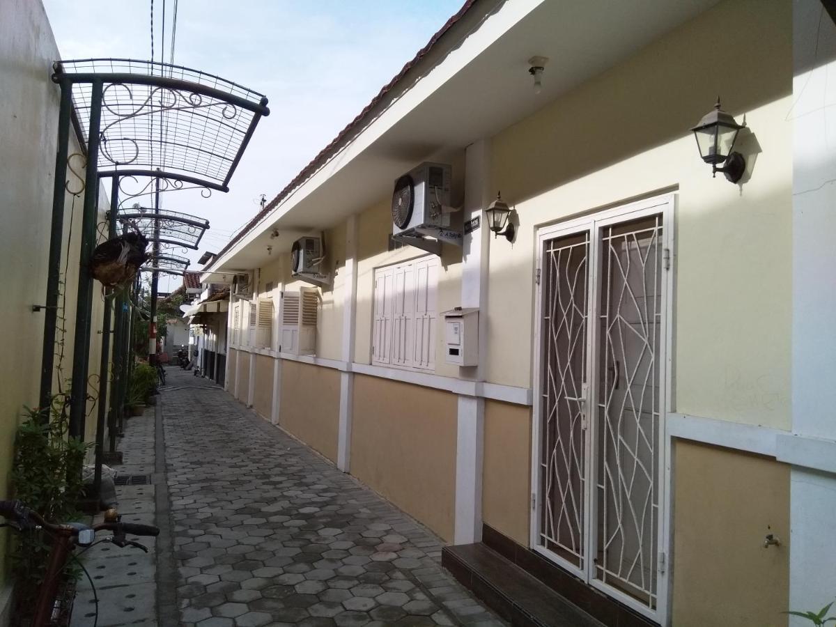 Omah Ngadiwinatan Syariah Appartement Jogjakarta Buitenkant foto